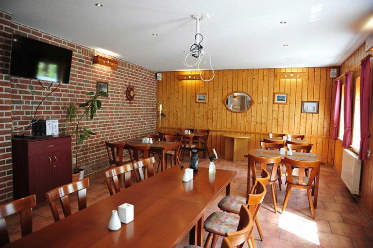 Ravensbruck Gasthaus Zum Seestern酒店 外观 照片